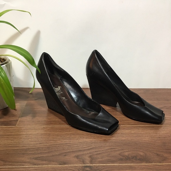 🌻 Nine West Bayview black peep toe wedge🌻 - Picture 3 of 6